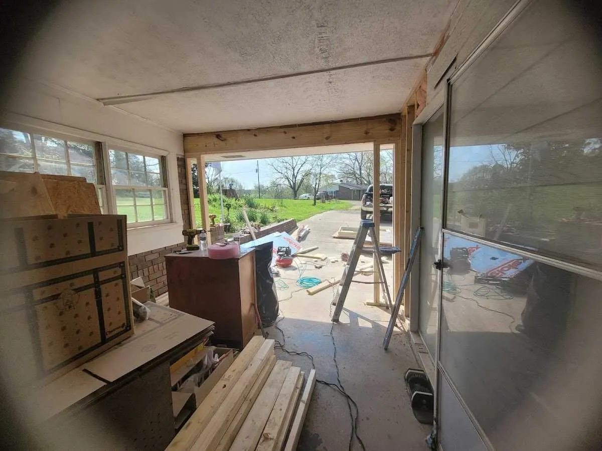 Air movers and dehumidifier for Water Mitigation Services in Ewa Gentry